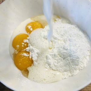 Pregătirea cremei de vanilie 