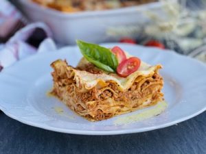 Lasagna Bolognese cu carne de curcan