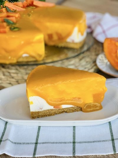 Cheesecake fără coacere cu mango și papaya
